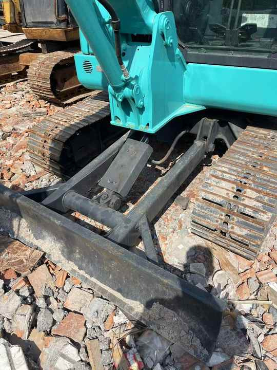 Used High-quality Original Japan Kobelco SK60 Crawler Excavator in Hefei - Máy xúc: hình 3 Used High-quality Original Japan Kobelco SK60 Crawler Excavator in Hefei - Máy xúc: hình 3