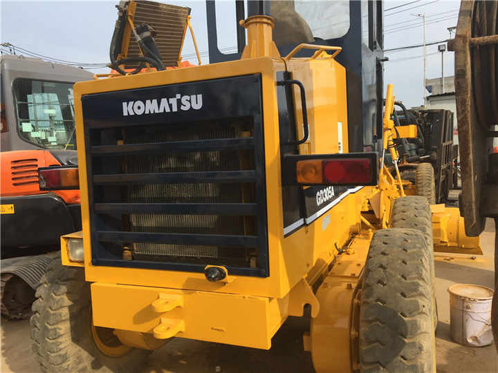 Used Komatsu GD305 Motor Grader Cheap Price Komatsu Road Grader GD305 Good Condition in China - Máy san: hình 3 Used Komatsu GD305 Motor Grader Cheap Price Komatsu Road Grader GD305 Good Condition in China - Máy san: hình 3