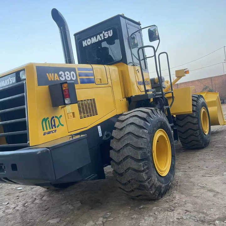 Used Komatsu WA380-3 Front Loader in Very Good Condition Strong Power komatsu 380 Wheel Loader Low Price Hot Sale - Máy xúc lật bánh lốp: hình 1 Used Komatsu WA380-3 Front Loader in Very Good Condition Strong Power komatsu 380 Wheel Loader Low Price Hot Sale - Máy xúc lật bánh lốp: hình 1