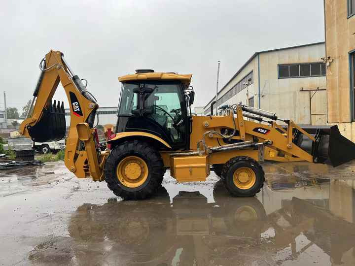 Used Wheel Loader CAT420F Caterpillar 420F Construction Machinery Mini Wheel Skid Steer Loader in Stock - Máy xúc lật bánh lốp: hình 5 Used Wheel Loader CAT420F Caterpillar 420F Construction Machinery Mini Wheel Skid Steer Loader in Stock - Máy xúc lật bánh lốp: hình 5
