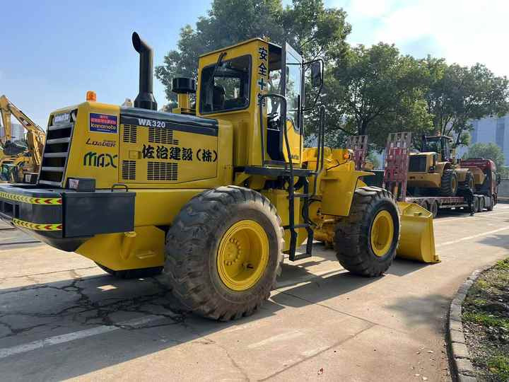 Used komatsu Wa320-3 Wheel Loader Second Hand Machine Popular Brand komatsu Hydraulic Machinery - Máy xúc lật bánh lốp: hình 3 Used komatsu Wa320-3 Wheel Loader Second Hand Machine Popular Brand komatsu Hydraulic Machinery - Máy xúc lật bánh lốp: hình 3