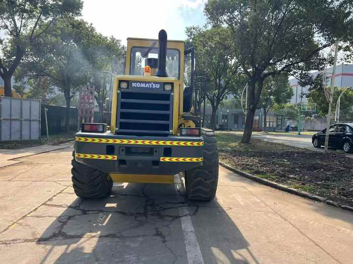 Used komatsu Wa320-3 Wheel Loader Second Hand Machine Popular Brand komatsu Hydraulic Machinery - Máy xúc lật bánh lốp: hình 4 Used komatsu Wa320-3 Wheel Loader Second Hand Machine Popular Brand komatsu Hydraulic Machinery - Máy xúc lật bánh lốp: hình 4