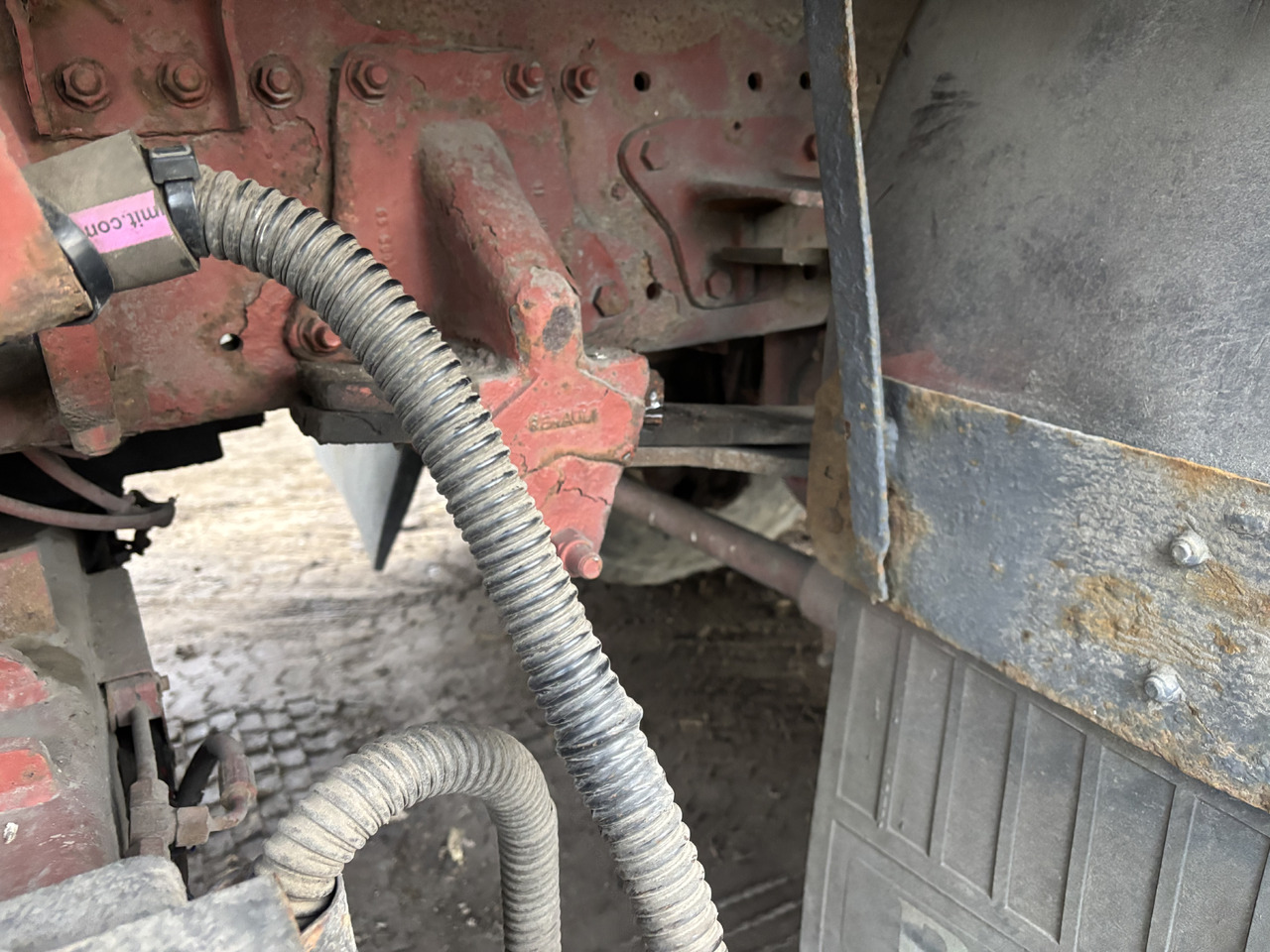 RENAULT Premium 260 - Xe tải thùng mui bạt: hình 5 RENAULT Premium 260 - Xe tải thùng mui bạt: hình 5