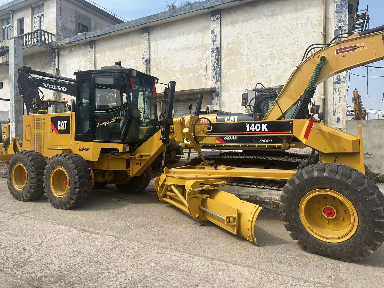 CATERPILLAR 140K - Máy san: hình 1 CATERPILLAR 140K - Máy san: hình 1