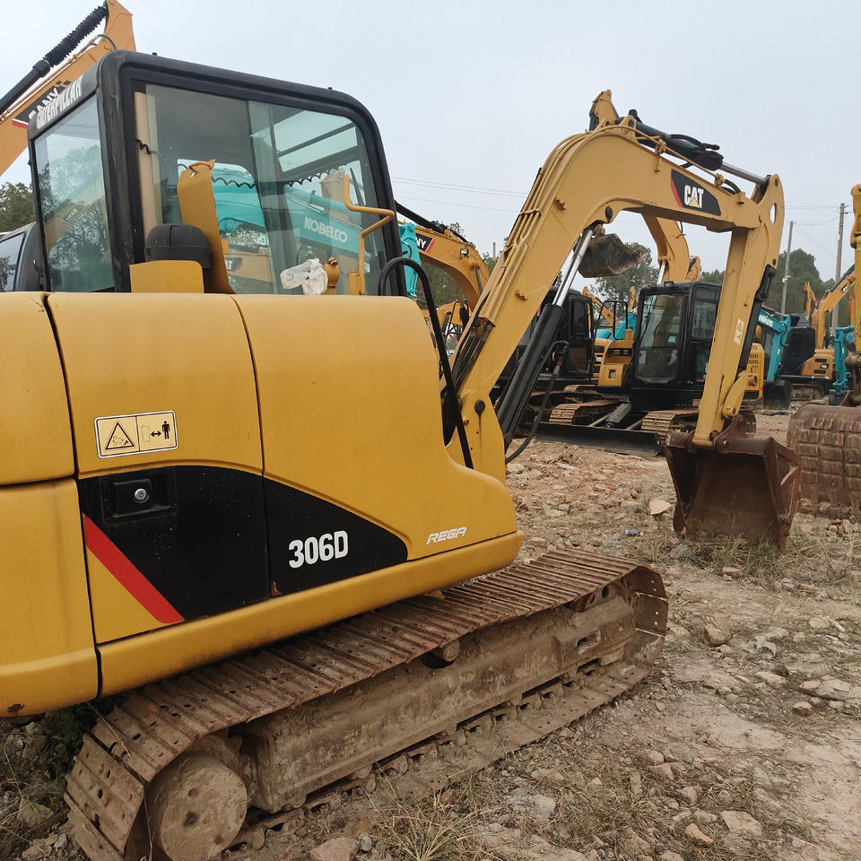 CATERPILLAR 306D - Máy xúc mini: hình 1 CATERPILLAR 306D - Máy xúc mini: hình 1