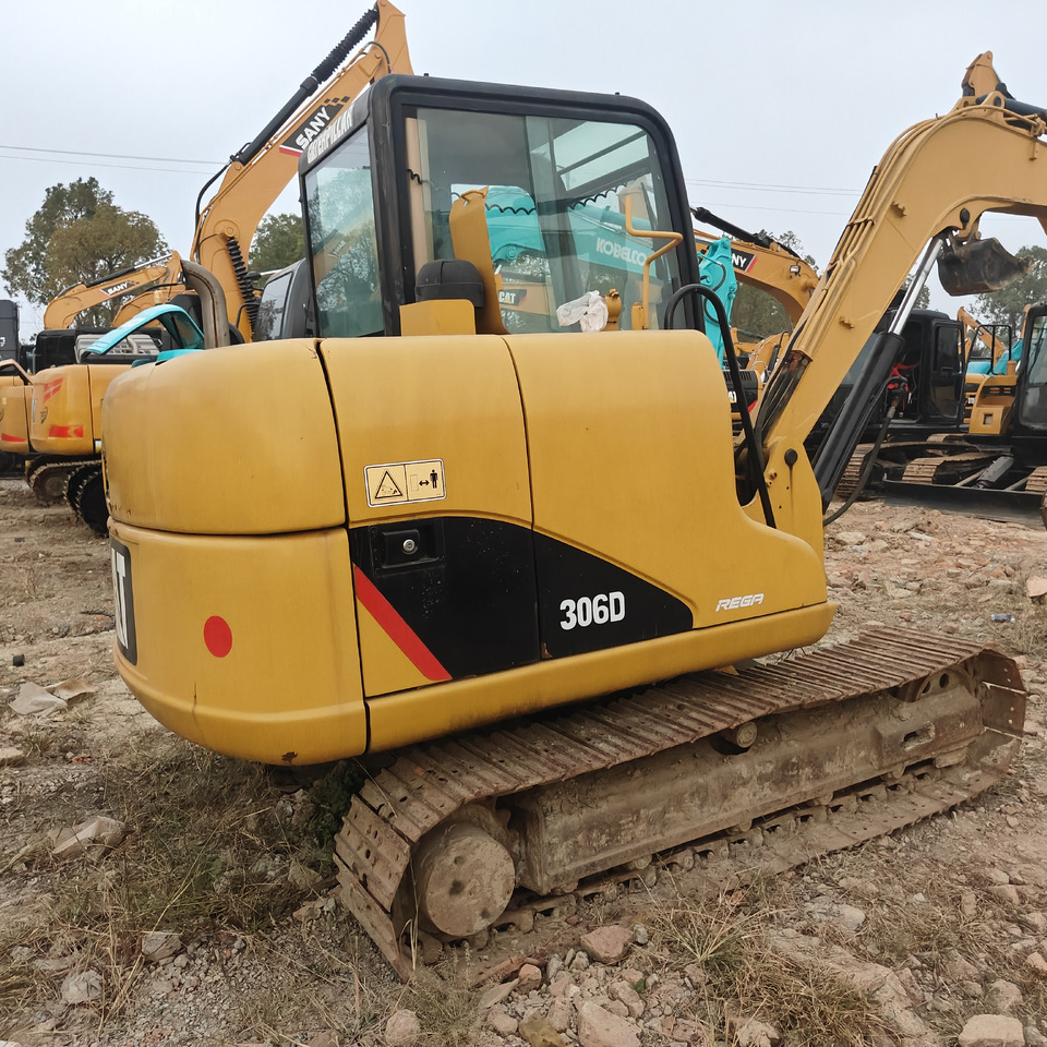 CATERPILLAR 306D - Máy xúc mini: hình 2 CATERPILLAR 306D - Máy xúc mini: hình 2
