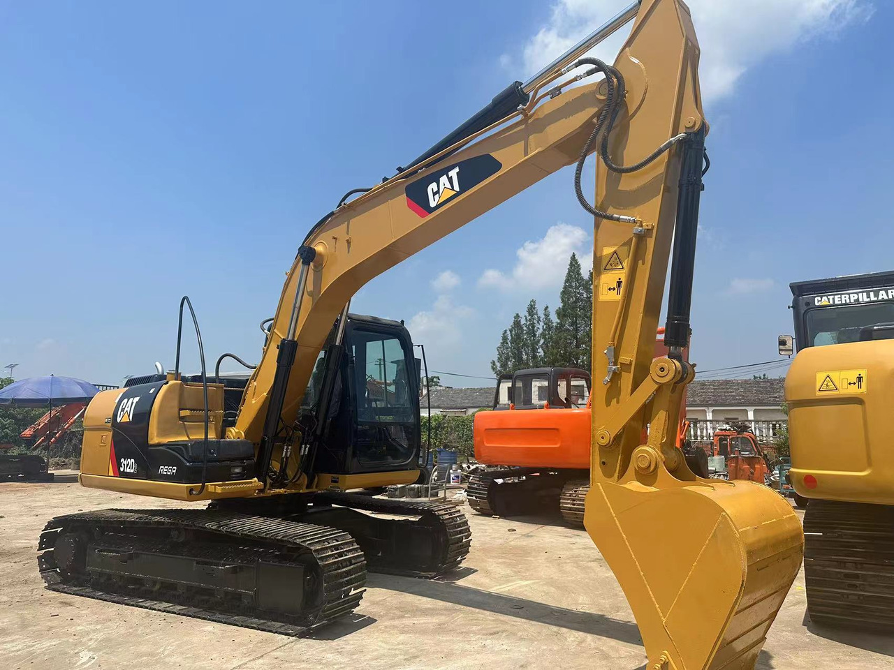 CATERPILLAR 312D2 - Máy xúc mini: hình 3 CATERPILLAR 312D2 - Máy xúc mini: hình 3
