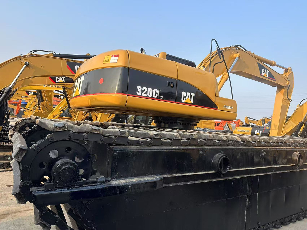 CATERPILLAR 320C Amphibious excavator - Máy cạp lưỡng cư: hình 5 CATERPILLAR 320C Amphibious excavator - Máy cạp lưỡng cư: hình 5
