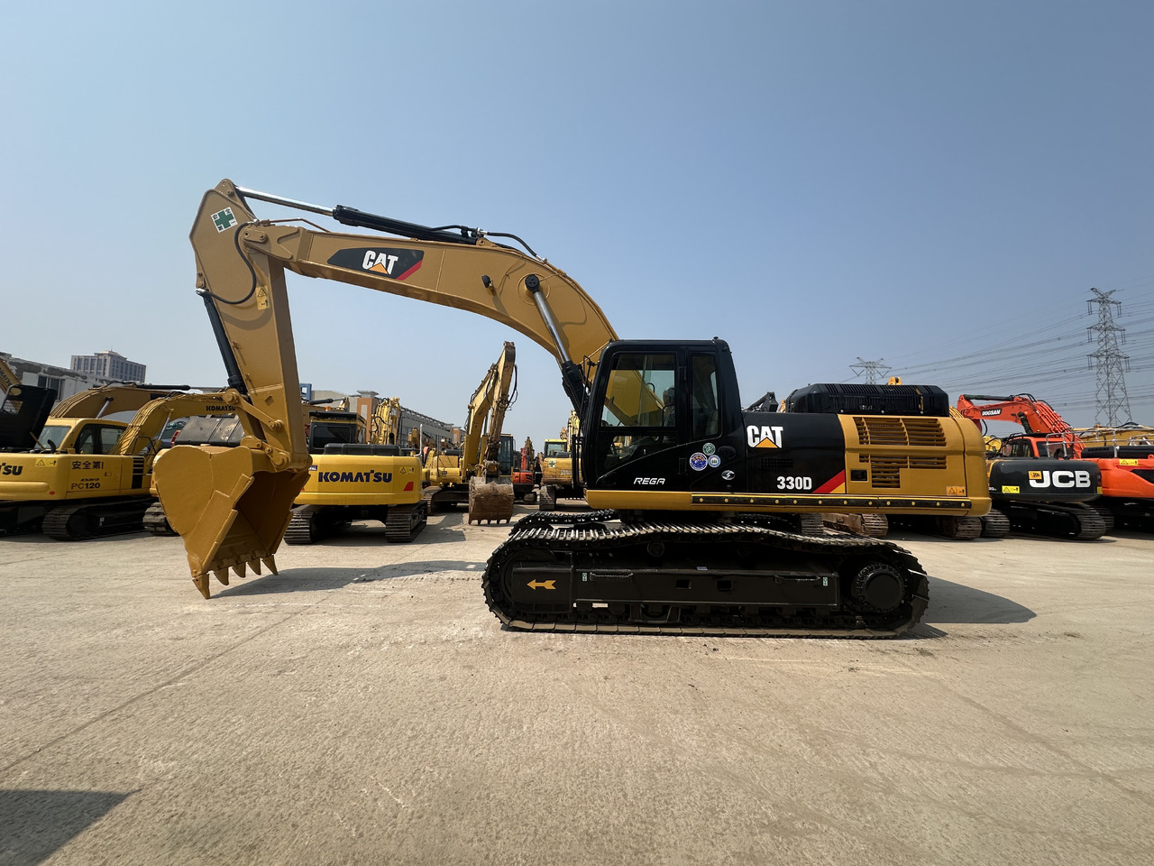 CATERPILLAR 330D - Máy xúc bánh xích: hình 2 CATERPILLAR 330D - Máy xúc bánh xích: hình 2