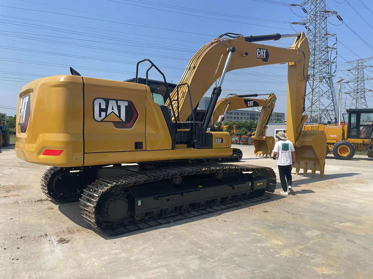 CATERPILLAR 330GC - Máy xúc bánh xích: hình 2 CATERPILLAR 330GC - Máy xúc bánh xích: hình 2