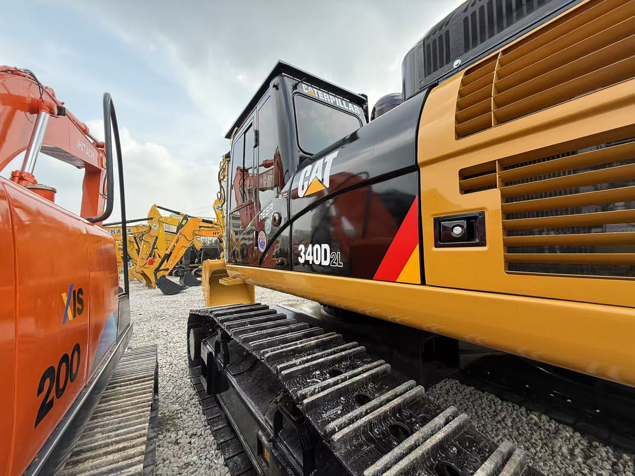 CATERPILLAR 340D2 - Máy xúc bánh xích: hình 2 CATERPILLAR 340D2 - Máy xúc bánh xích: hình 2