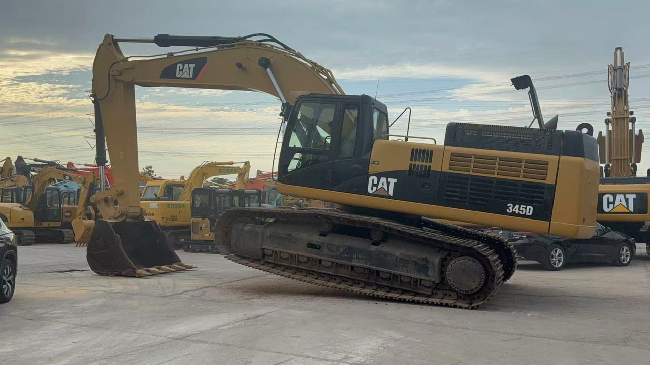 CATERPILLAR 345D - Máy xúc bánh xích: hình 2 CATERPILLAR 345D - Máy xúc bánh xích: hình 2