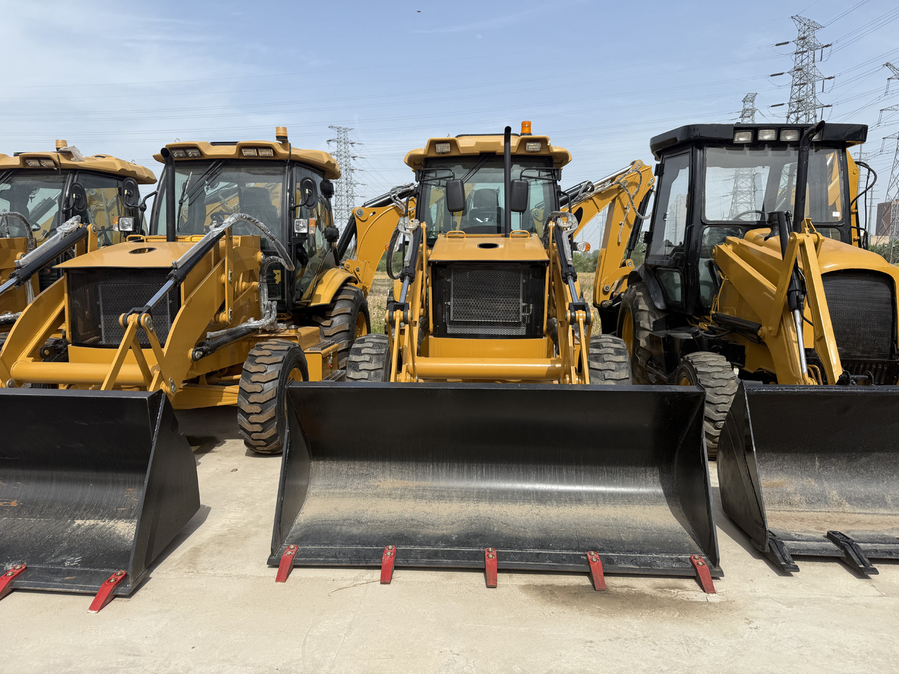 CATERPILLAR 416F - Máy xúc trước múc sau: hình 4 CATERPILLAR 416F - Máy xúc trước múc sau: hình 4