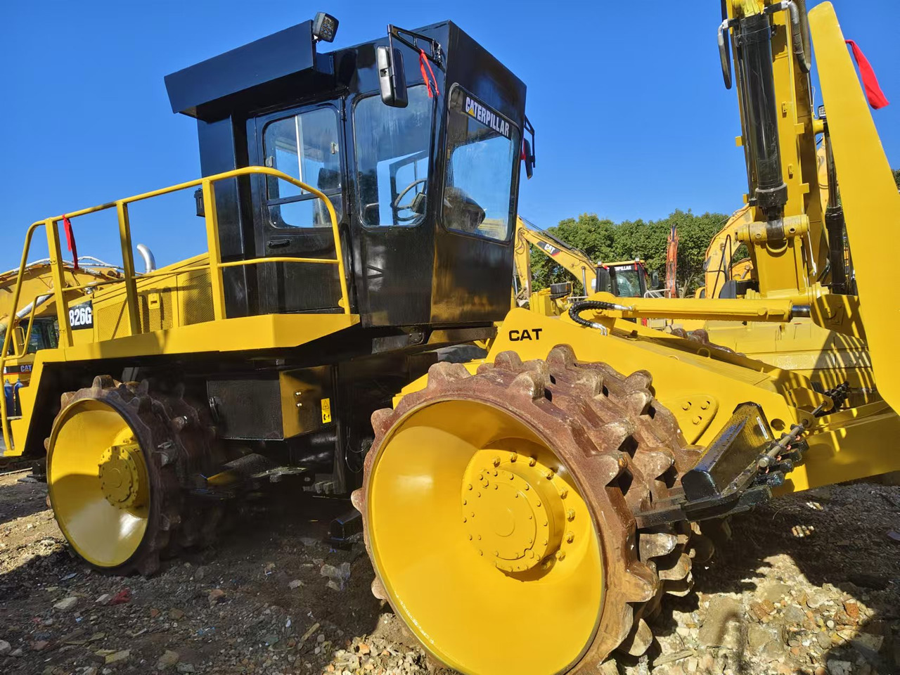 CATERPILLAR 826G - Máy lăn đường: hình 4 CATERPILLAR 826G - Máy lăn đường: hình 4