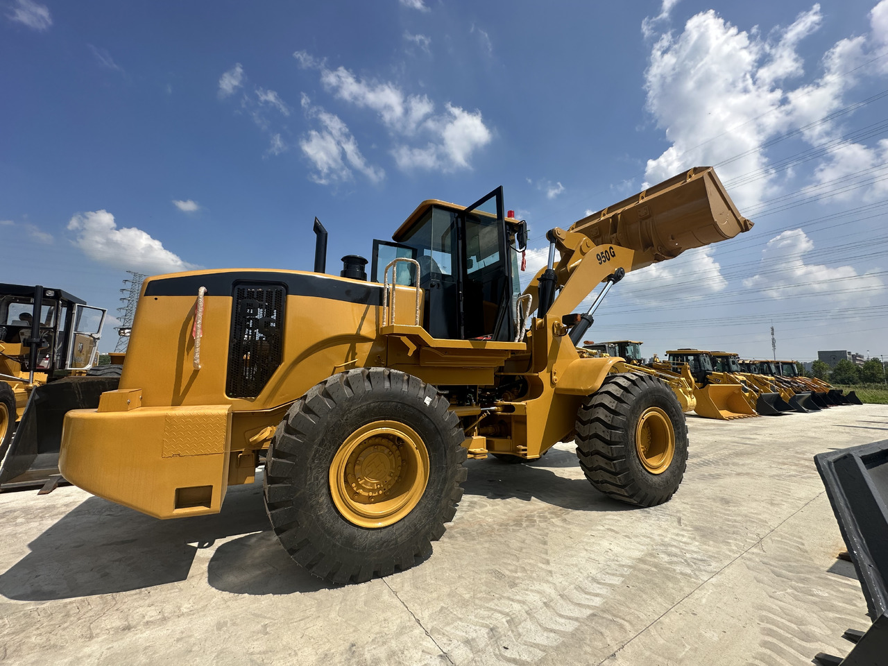 CATERPILLAR 950GC - Máy xúc lật bánh lốp: hình 5 CATERPILLAR 950GC - Máy xúc lật bánh lốp: hình 5