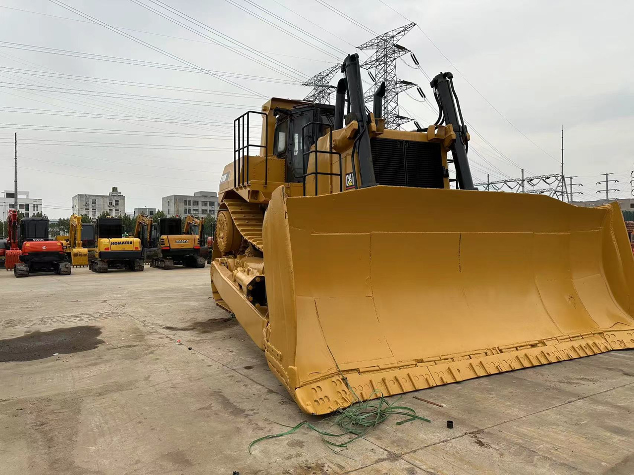 CATERPILLAR D10R - Máy ủi: hình 5 CATERPILLAR D10R - Máy ủi: hình 5