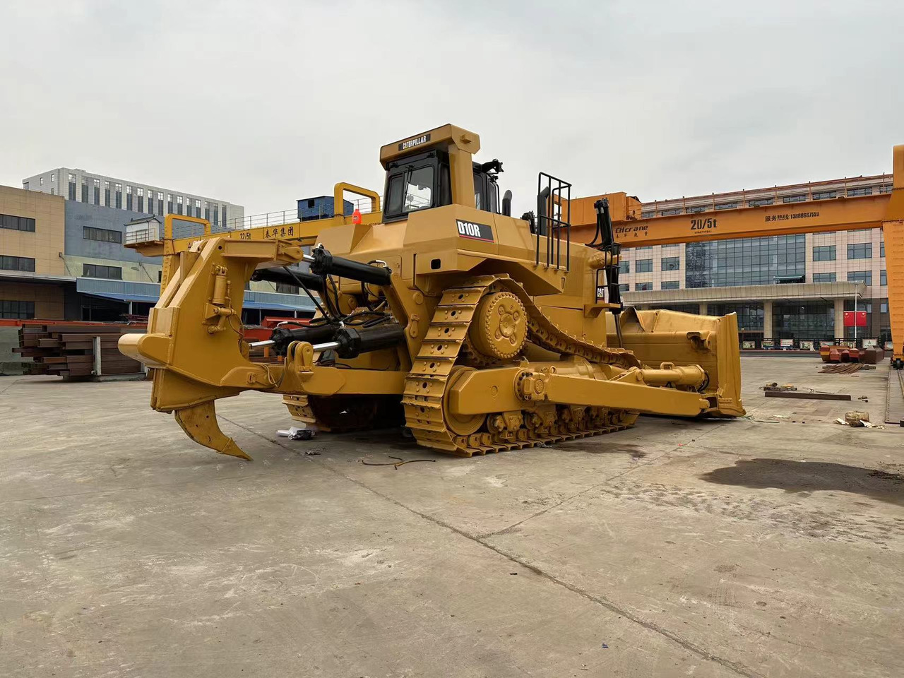 CATERPILLAR D10R - Máy ủi: hình 2 CATERPILLAR D10R - Máy ủi: hình 2