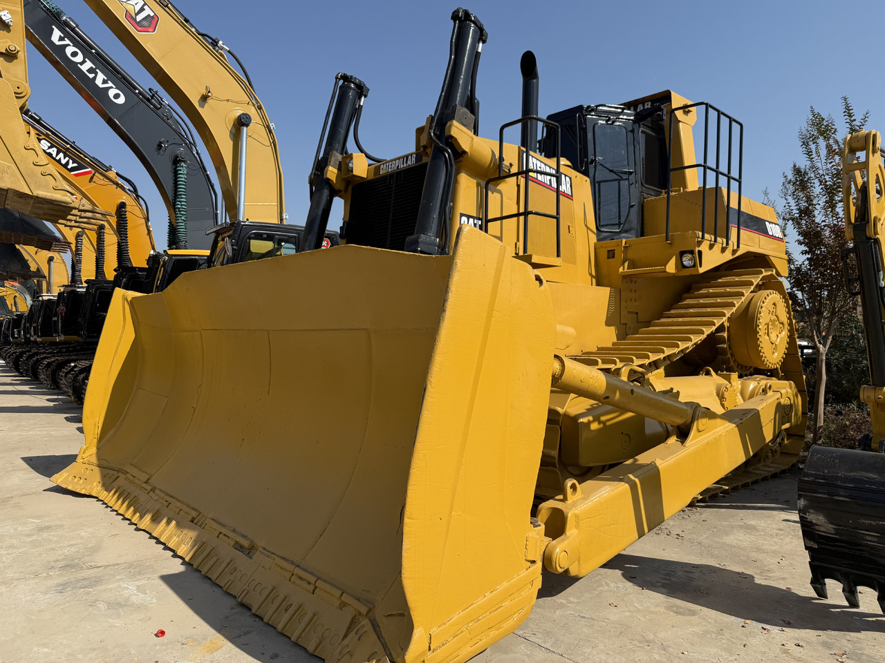 CATERPILLAR D10R - Máy ủi: hình 1 CATERPILLAR D10R - Máy ủi: hình 1