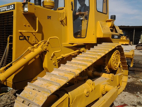 CATERPILLAR D5H - Máy ủi: hình 2 CATERPILLAR D5H - Máy ủi: hình 2