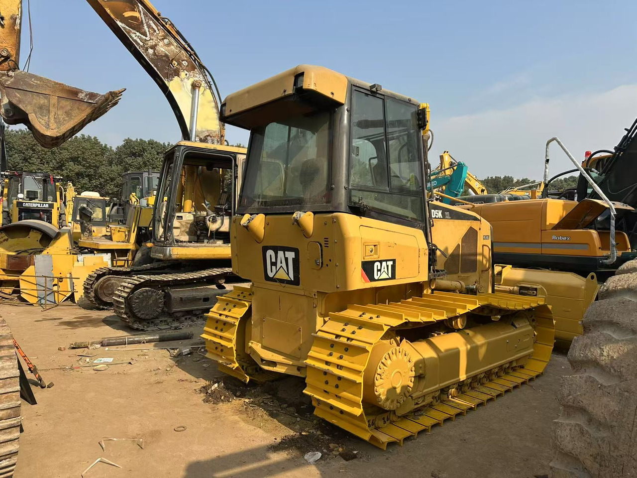 CATERPILLAR D5K - Máy ủi: hình 4 CATERPILLAR D5K - Máy ủi: hình 4
