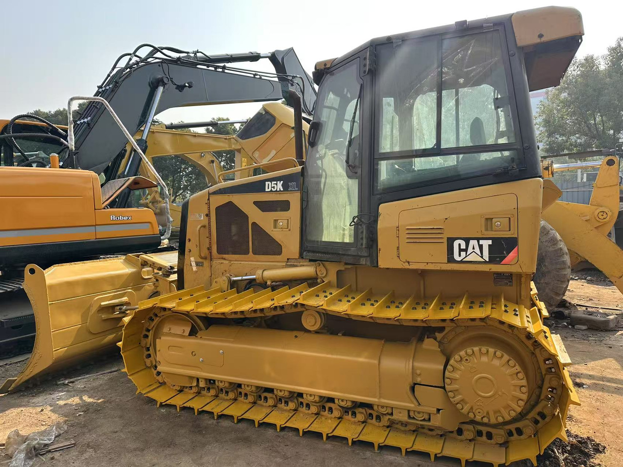 CATERPILLAR D5K - Máy ủi: hình 3 CATERPILLAR D5K - Máy ủi: hình 3