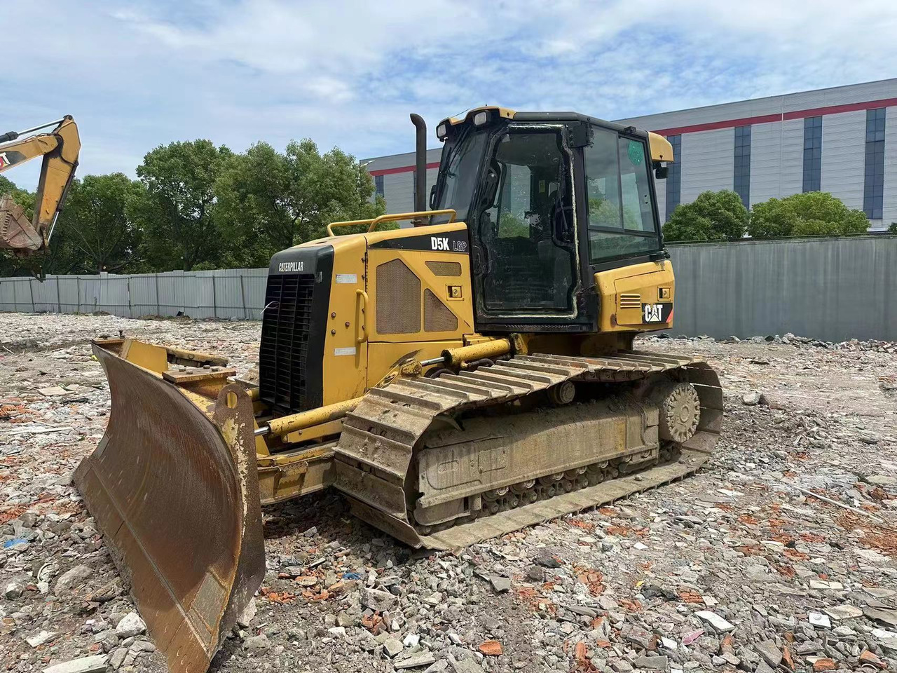 CATERPILLAR D5K - Máy ủi: hình 2 CATERPILLAR D5K - Máy ủi: hình 2