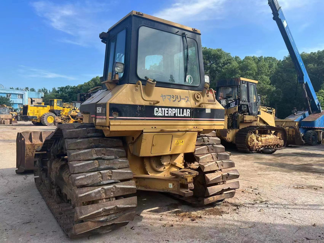 CATERPILLAR D5M - Máy ủi: hình 5 CATERPILLAR D5M - Máy ủi: hình 5