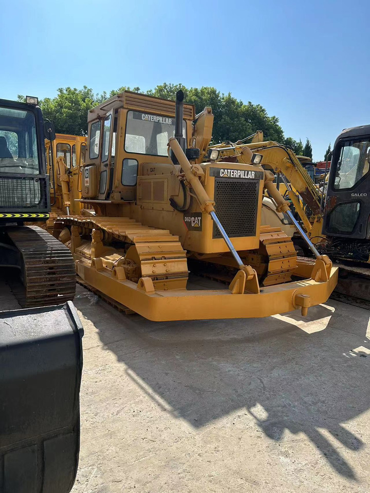 CATERPILLAR D6D - Máy ủi: hình 2 CATERPILLAR D6D - Máy ủi: hình 2