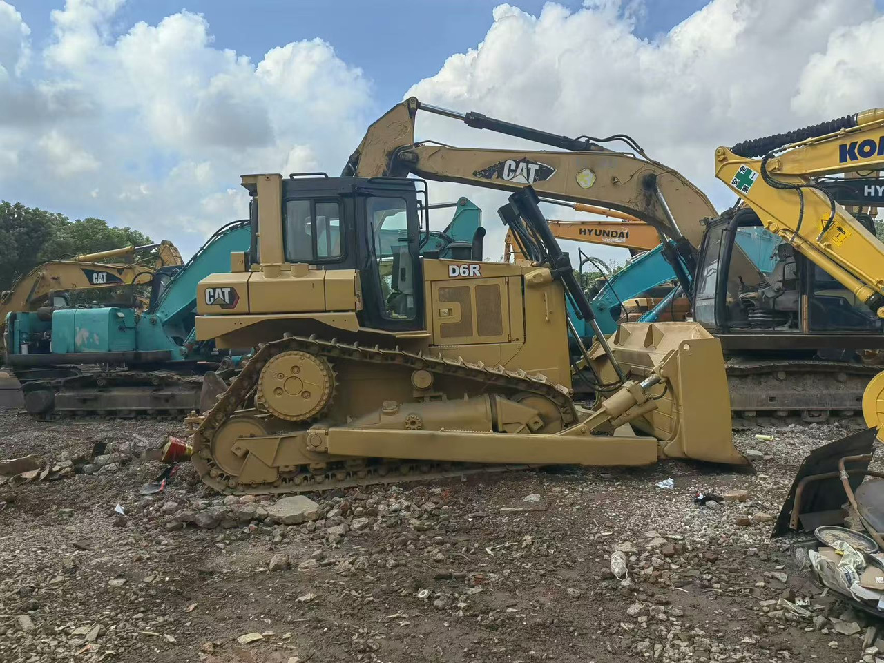 CATERPILLAR D6R - Máy ủi: hình 4 CATERPILLAR D6R - Máy ủi: hình 4