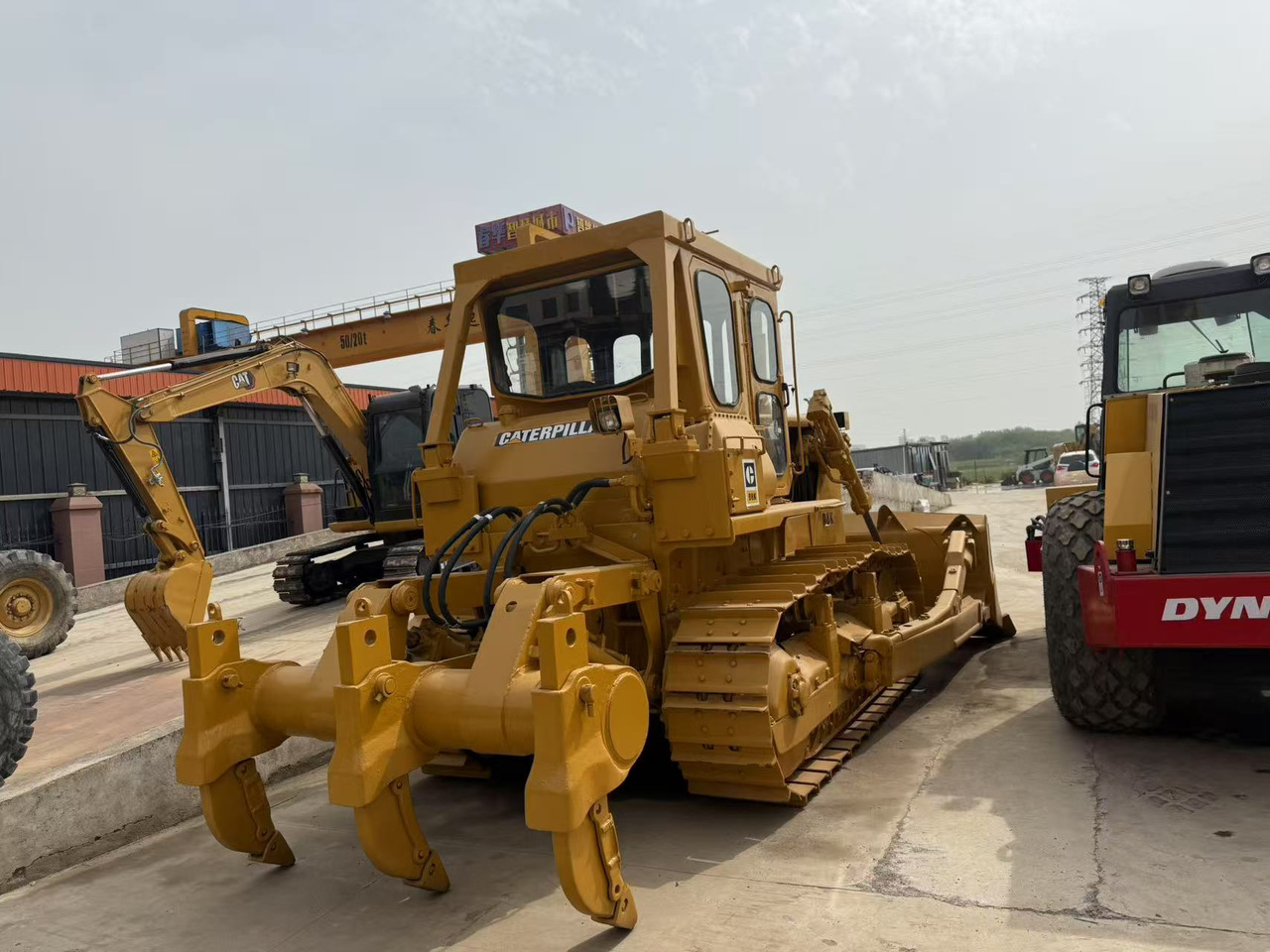 CATERPILLAR D8K - Máy ủi: hình 2 CATERPILLAR D8K - Máy ủi: hình 2