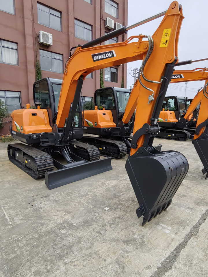 DOOSAN DX60E-10N - Máy xúc bánh xích: hình 4 DOOSAN DX60E-10N - Máy xúc bánh xích: hình 4