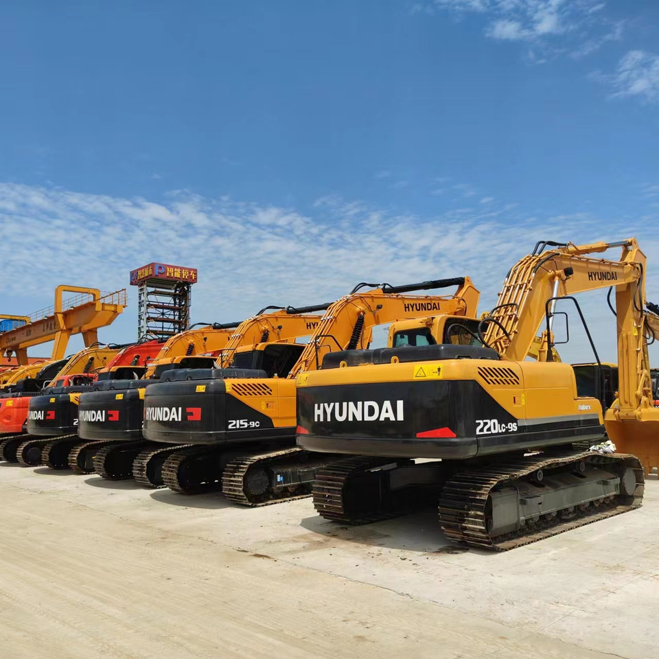 HYUNDAI R215-9T - Máy xúc bánh xích: hình 2 HYUNDAI R215-9T - Máy xúc bánh xích: hình 2