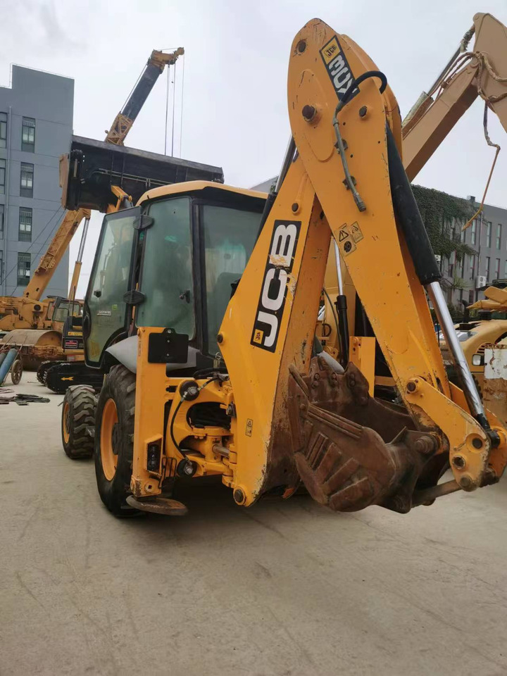 JCB 3CX - Máy xúc trước múc sau: hình 1 JCB 3CX - Máy xúc trước múc sau: hình 1