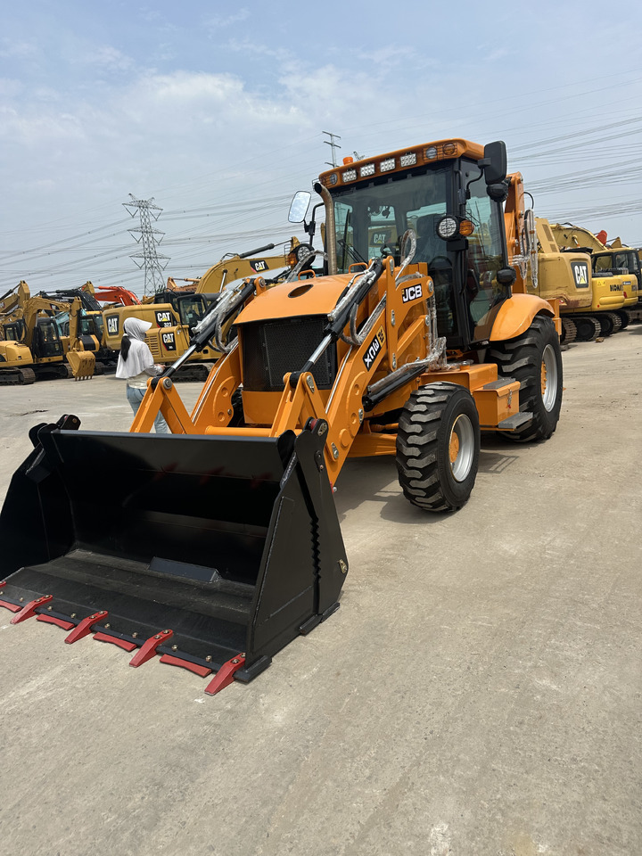 JCB 3CX - Máy xúc trước múc sau: hình 4 JCB 3CX - Máy xúc trước múc sau: hình 4