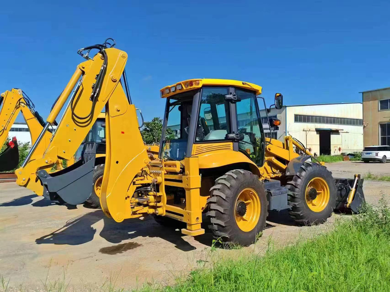 JCB 4CX - Máy xúc trước múc sau: hình 2 JCB 4CX - Máy xúc trước múc sau: hình 2