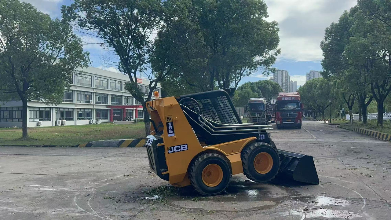 JCB JCB 185 - Máy xúc lật đa năng: hình 4 JCB JCB 185 - Máy xúc lật đa năng: hình 4