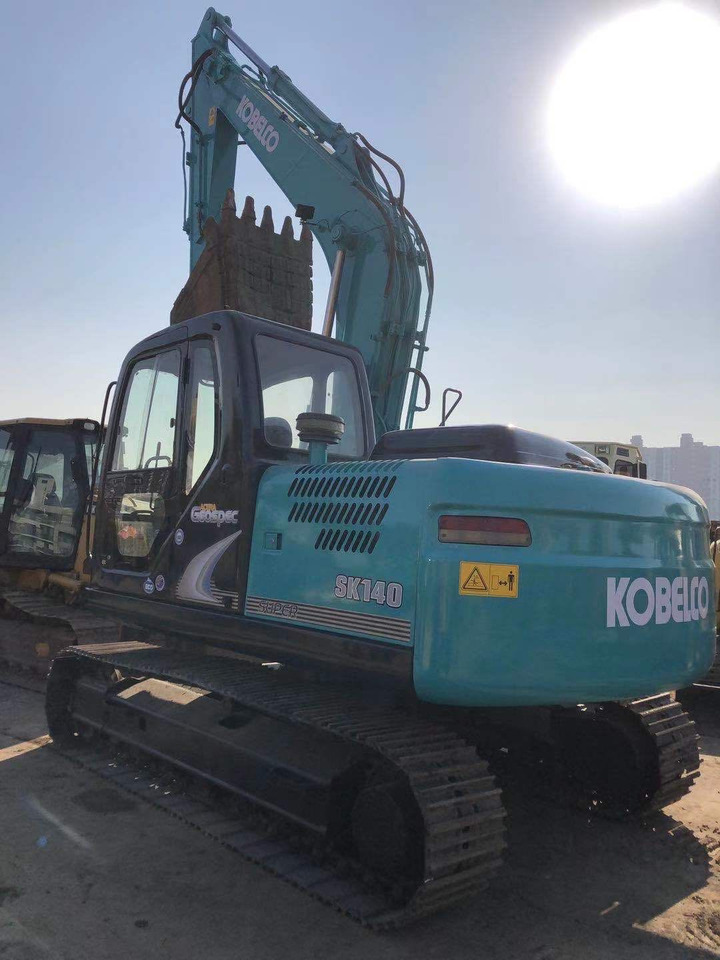 KOBELCO SK140 - Máy xúc mini: hình 1 KOBELCO SK140 - Máy xúc mini: hình 1