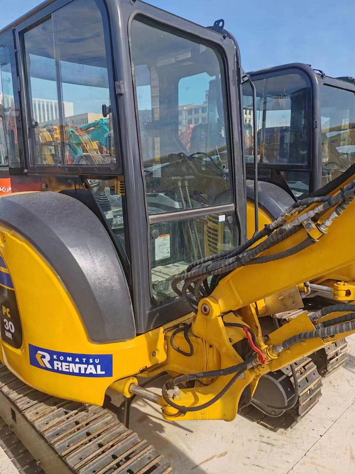 KOMATSU PC30 - Máy xúc bánh xích: hình 4 KOMATSU PC30 - Máy xúc bánh xích: hình 4