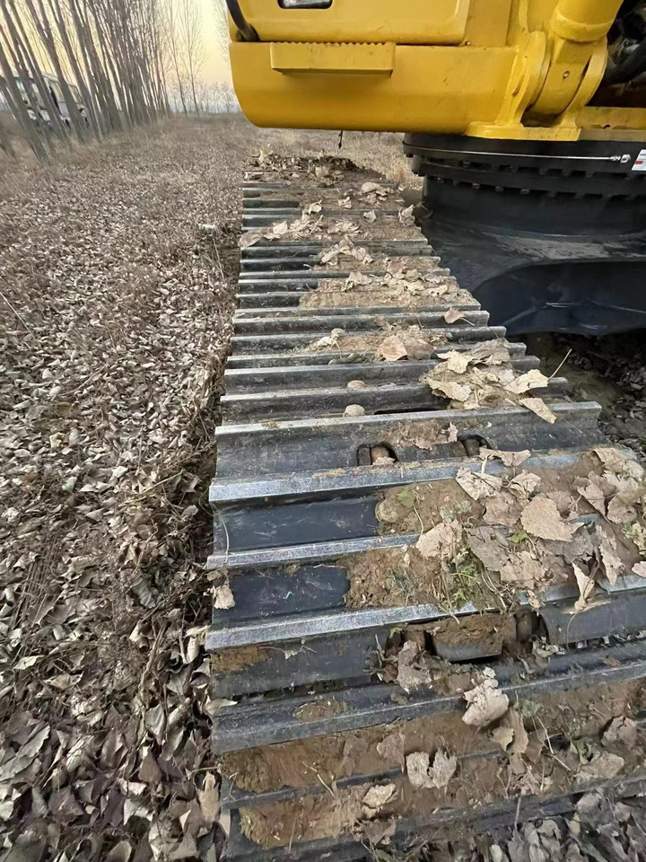 KOMATSU PC300-7 - Máy xúc bánh xích: hình 3 KOMATSU PC300-7 - Máy xúc bánh xích: hình 3