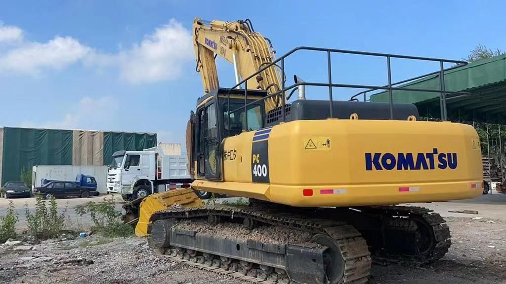 KOMATSU PC400-7 - Máy xúc bánh xích: hình 3 KOMATSU PC400-7 - Máy xúc bánh xích: hình 3