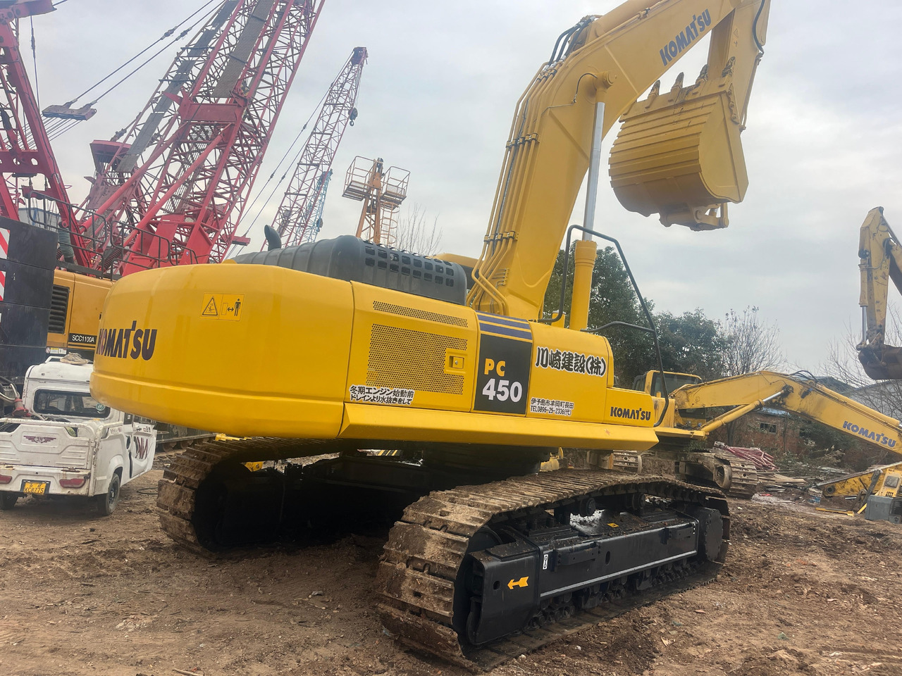 KOMATSU PC450-7 - Máy xúc bánh xích: hình 2 KOMATSU PC450-7 - Máy xúc bánh xích: hình 2