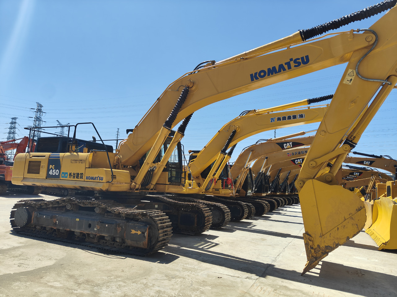 KOMATSU PC450-8 - Máy xúc bánh xích: hình 2 KOMATSU PC450-8 - Máy xúc bánh xích: hình 2