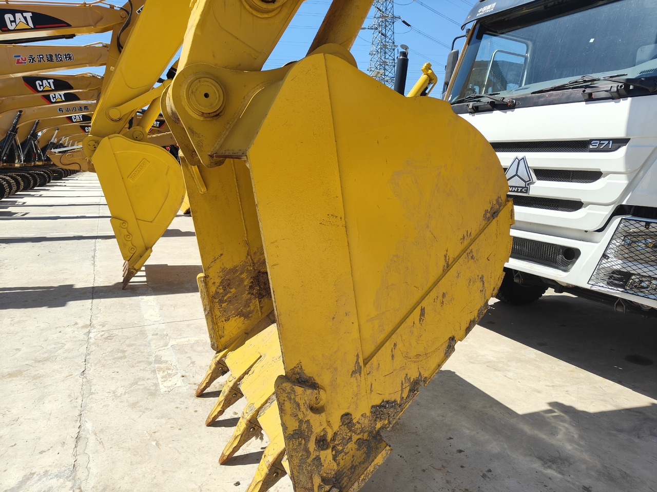 KOMATSU PC450-8 - Máy xúc bánh xích: hình 5 KOMATSU PC450-8 - Máy xúc bánh xích: hình 5