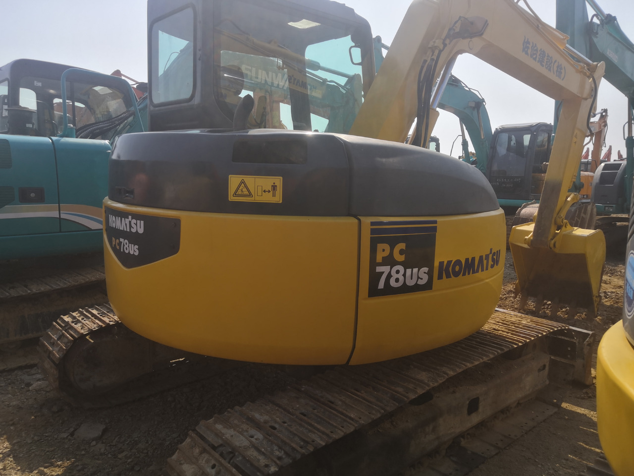 KOMATSU PC78US - Máy xúc mini: hình 4 KOMATSU PC78US - Máy xúc mini: hình 4