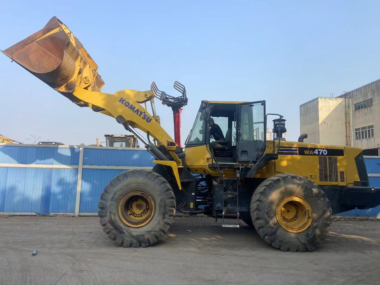 KOMATSU WA470-6 - Máy xúc lật bánh lốp: hình 1 KOMATSU WA470-6 - Máy xúc lật bánh lốp: hình 1
