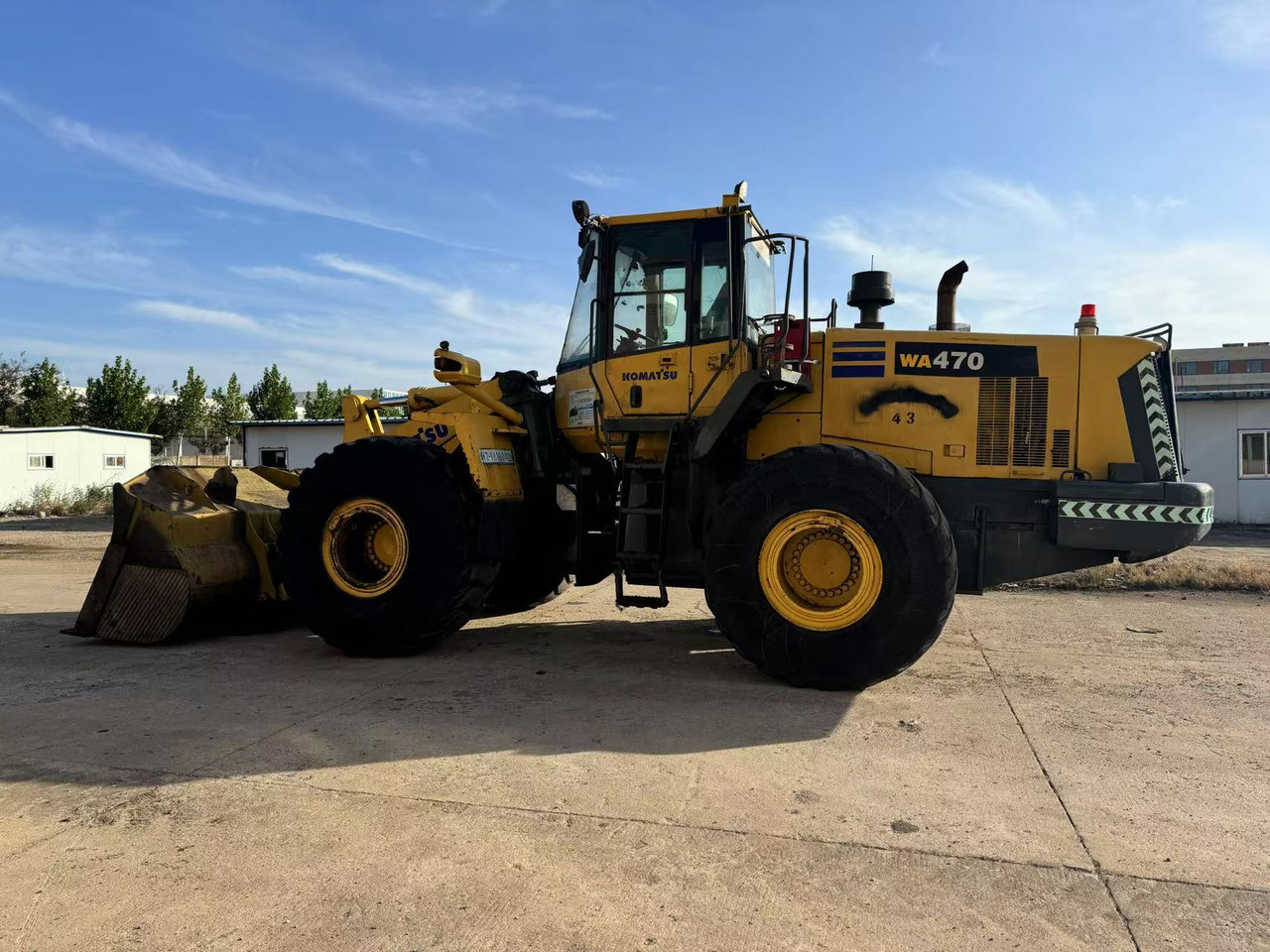KOMATSU WA470-6 - Máy xúc lật bánh lốp: hình 4 KOMATSU WA470-6 - Máy xúc lật bánh lốp: hình 4