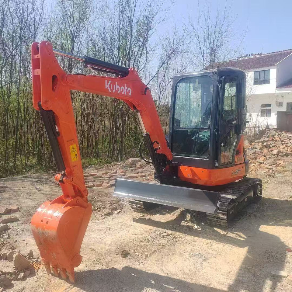 KUBOTA U27 - Máy xúc mini: hình 3 KUBOTA U27 - Máy xúc mini: hình 3