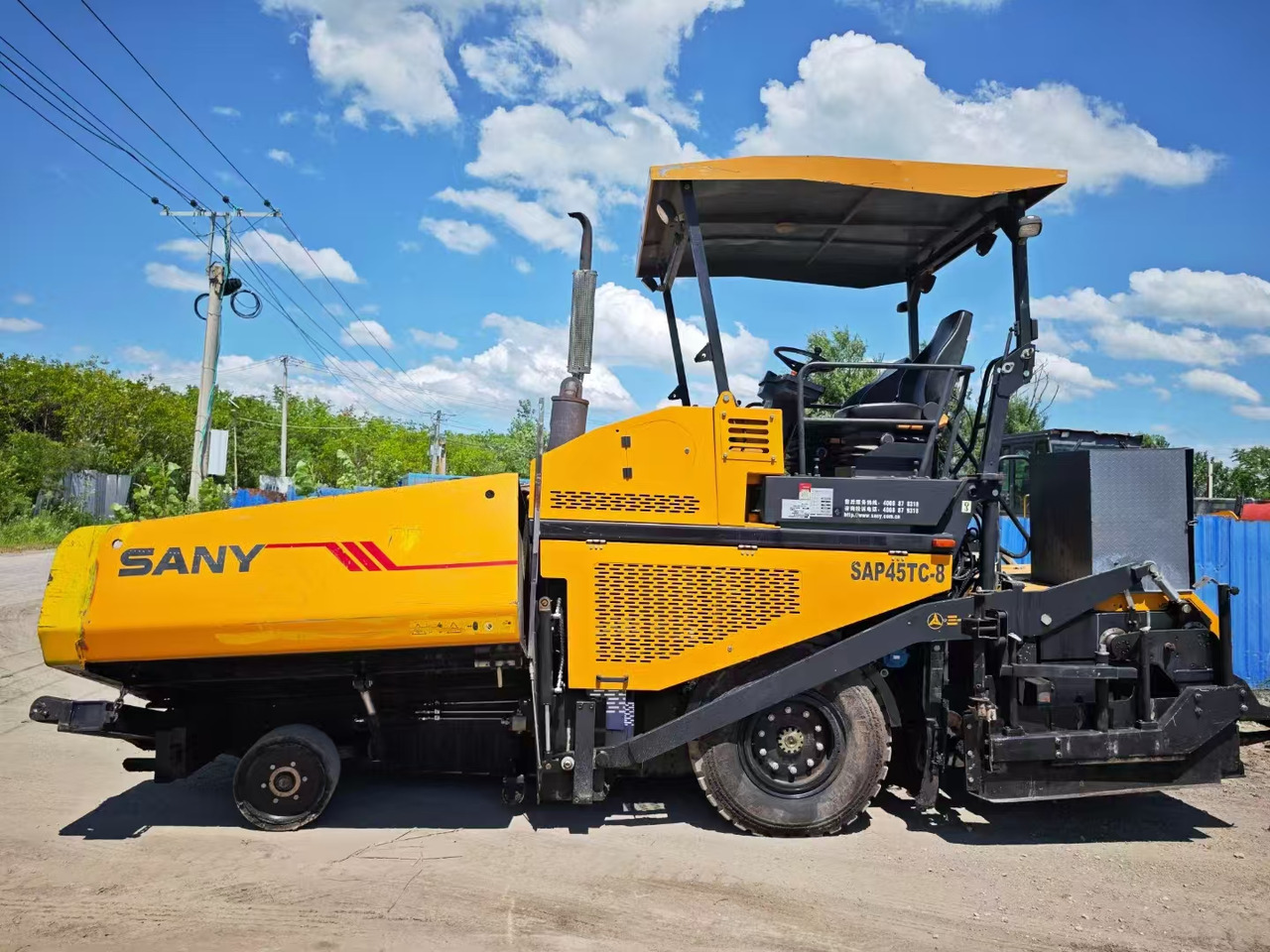 SANY SAP45TC-8 - Máy lát nhựa đường: hình 1 SANY SAP45TC-8 - Máy lát nhựa đường: hình 1