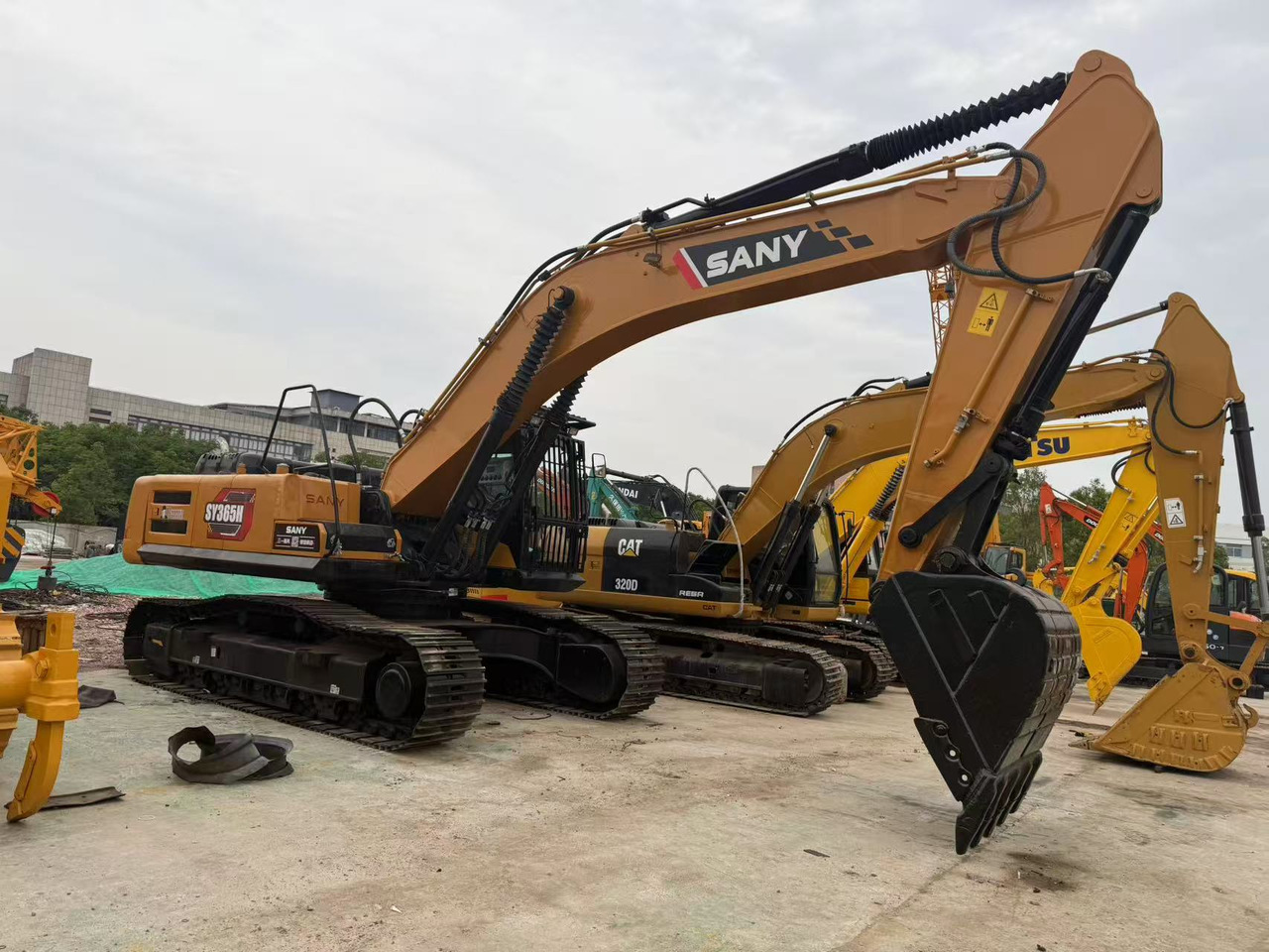 SANY SY365H - Máy xúc bánh xích: hình 5 SANY SY365H - Máy xúc bánh xích: hình 5