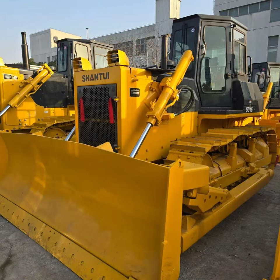 SHANTUI SD16 - Máy ủi: hình 2 SHANTUI SD16 - Máy ủi: hình 2